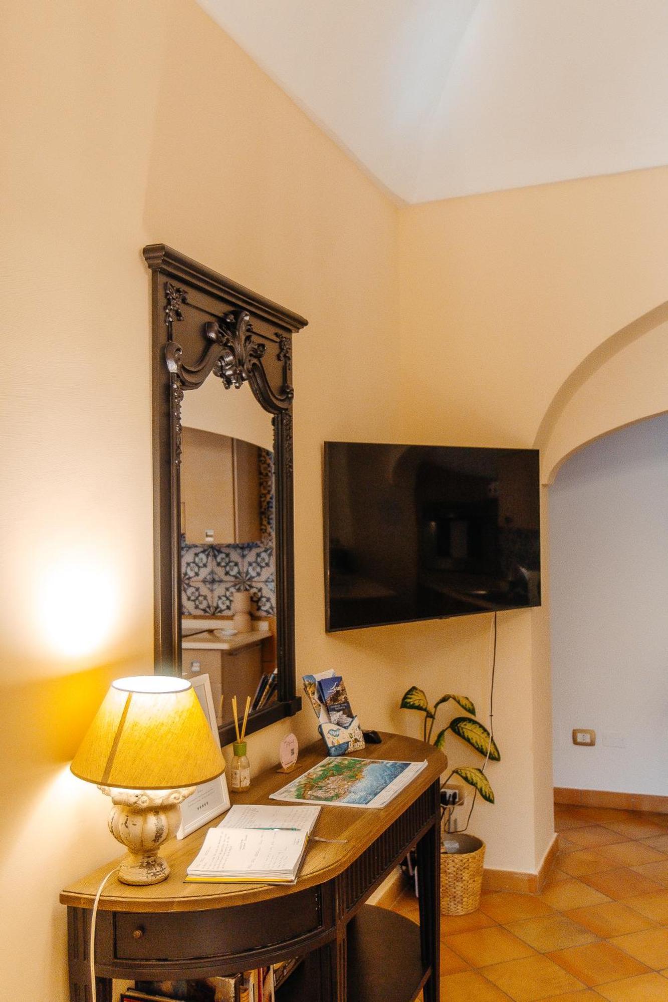 Casa Giulia - Sophisticated Apartment With View Positano Exteriör bild